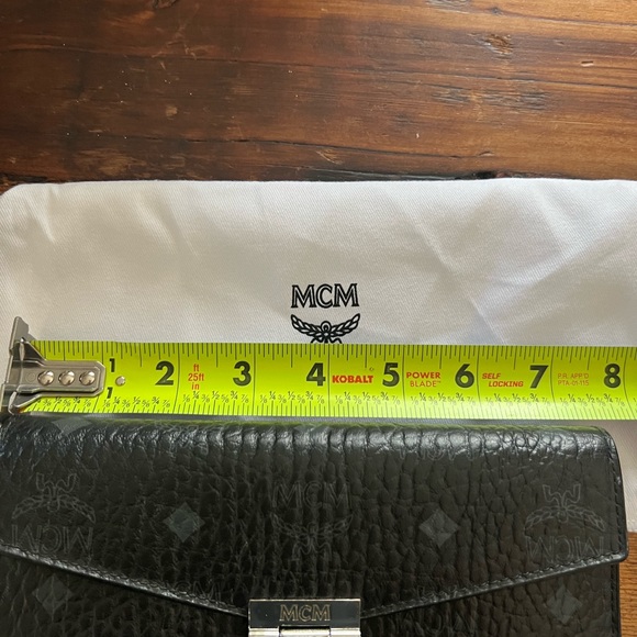 COPY - MCM wallet with chain - Picture 9 of 9
